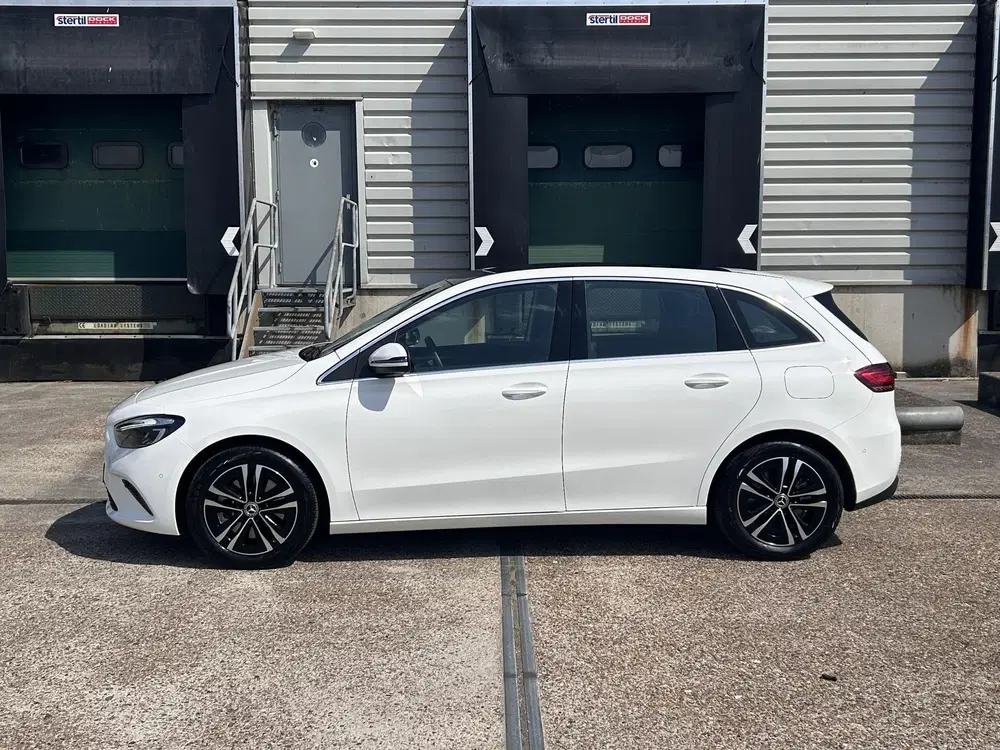 Mercedes-Benz B-Klasse 250 e Luxury Line uit 2025, foto 3