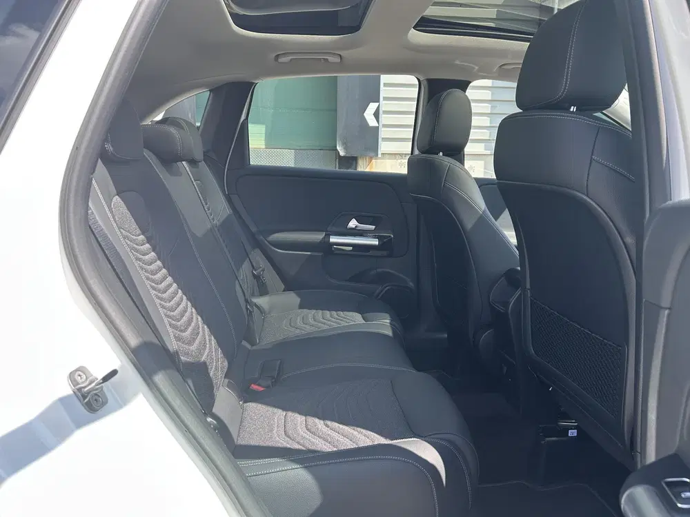 Mercedes-Benz B-Klasse 250 e Luxury Line uit 2025, foto 8
