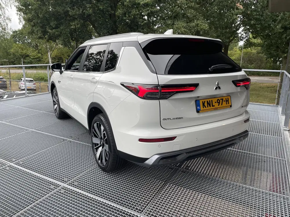 Mitsubishi Outlander 2.4 PHEV Intense+ uit 2026, foto 10