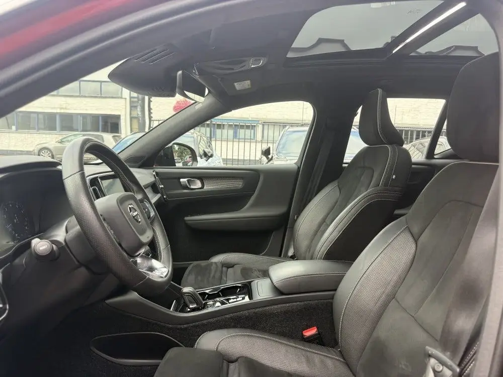 Volvo XC40 T5 AWD R-Design uit 2019, foto 10