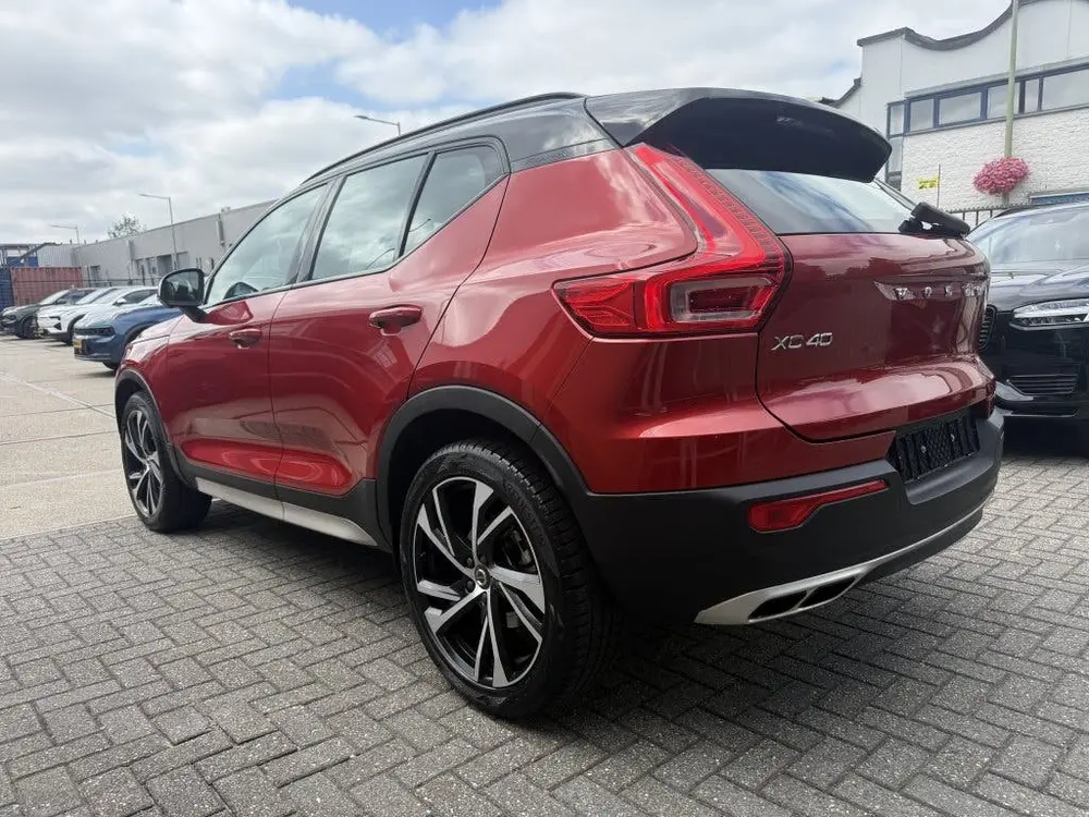 Volvo XC40 T5 AWD R-Design uit 2019, foto 3