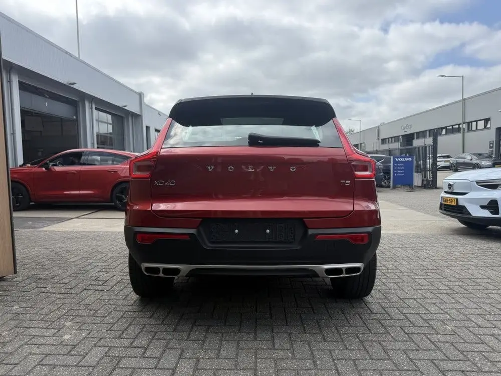 Volvo XC40 T5 AWD R-Design uit 2019, foto 4