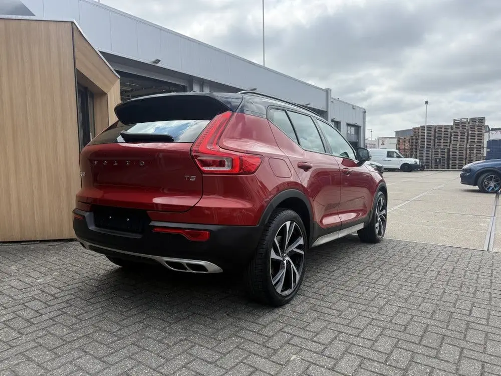 Volvo XC40 T5 AWD R-Design uit 2019, foto 5