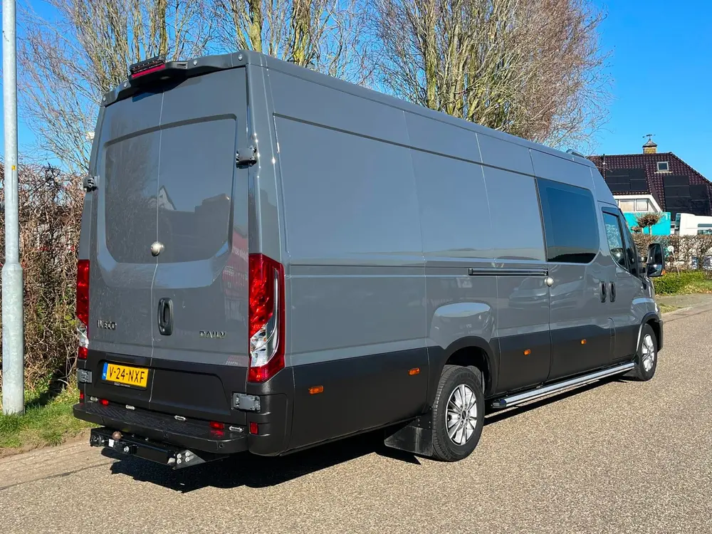 Iveco Daily Daily 35S18 3.0 Automaat uit 2024, foto 2
