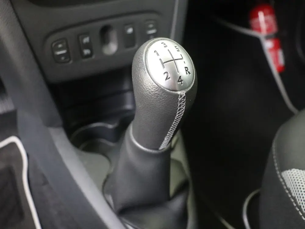 Dacia Sandero TCe90 Tech Road | Navigatie | Parkeersensoren uit 2019, foto 14
