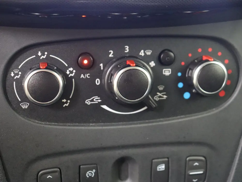 Dacia Sandero TCe90 Tech Road | Navigatie | Parkeersensoren uit 2019, foto 19