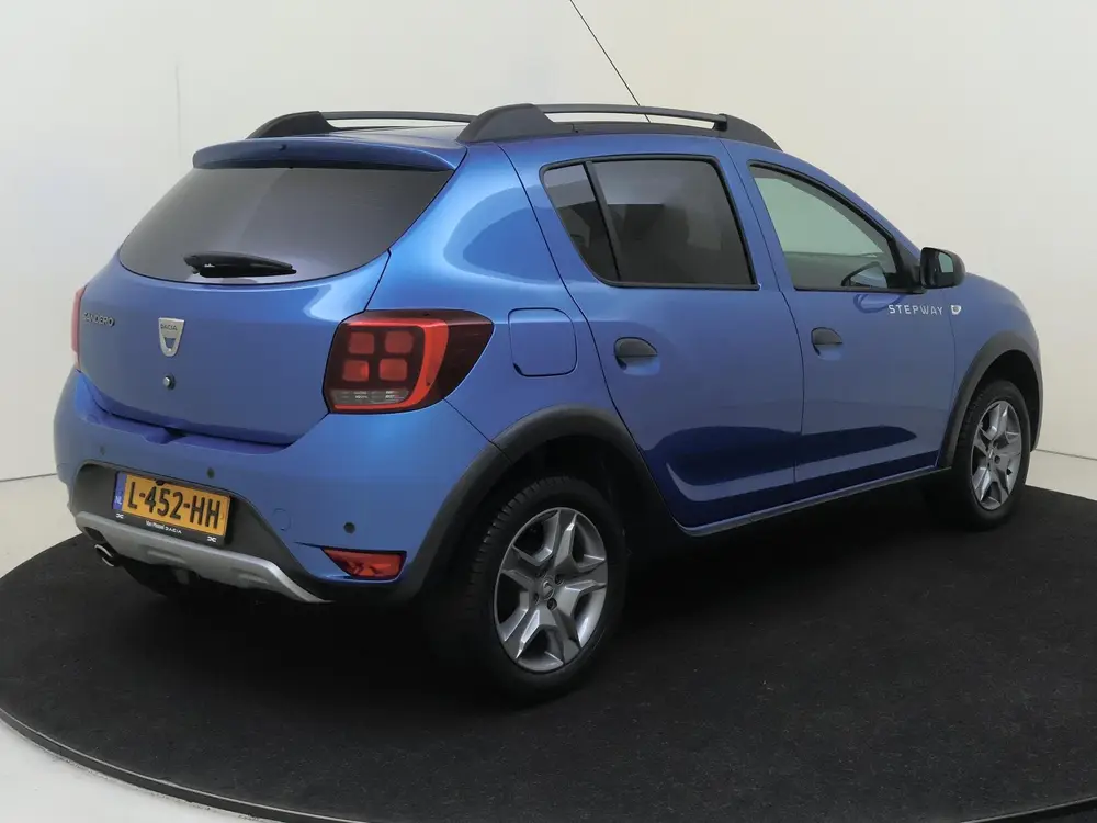 Dacia Sandero TCe90 Tech Road | Navigatie | Parkeersensoren uit 2019, foto 4