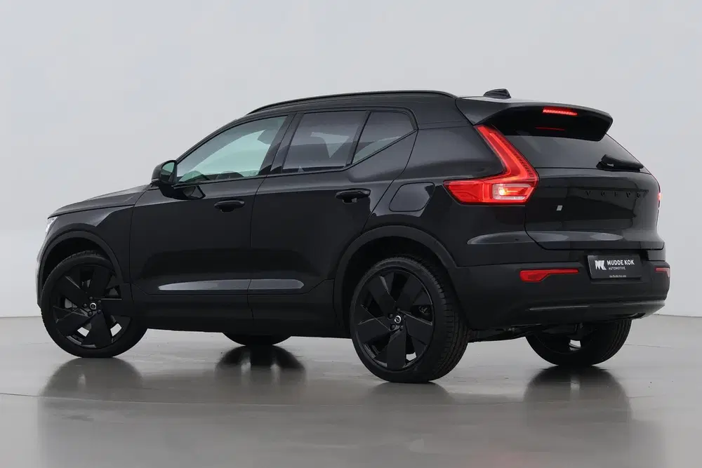 Volvo EX40 Single Motor Extended Range Plus Black Edi uit 2026, foto 2