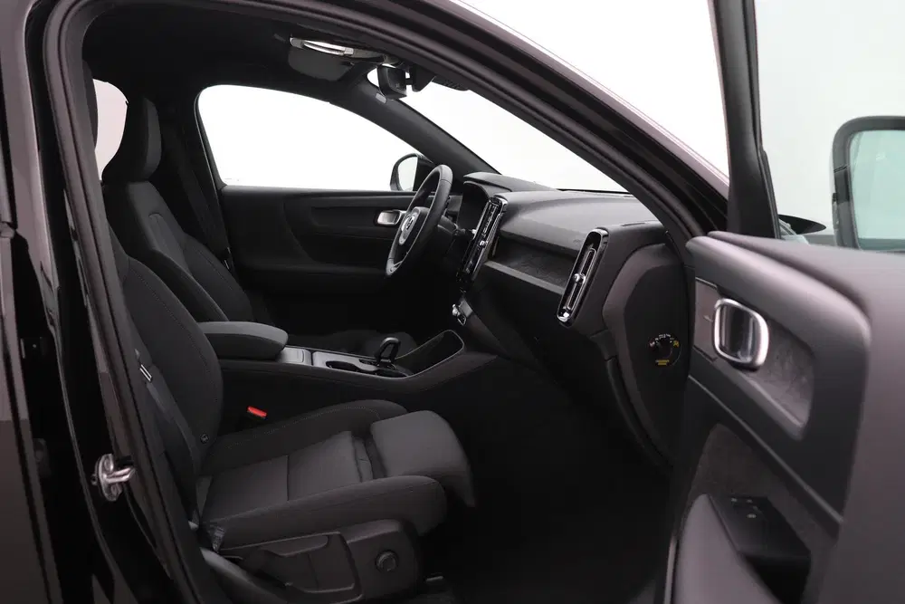 Volvo EX40 Single Motor Extended Range Plus Black Edi uit 2026, foto 5