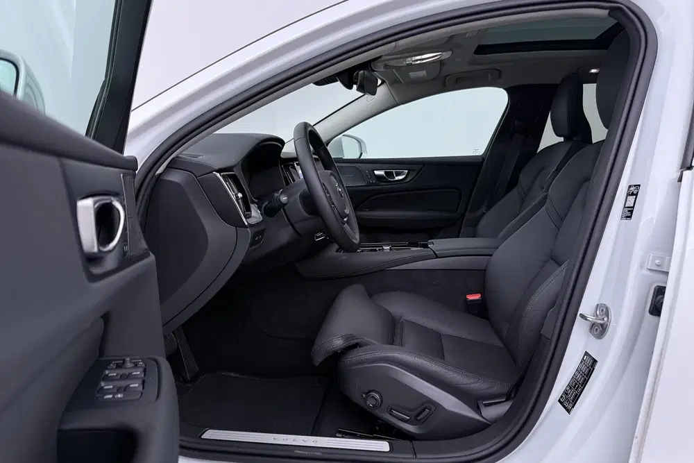 Volvo V60 T8 Plus Bright uit 2025, foto 3