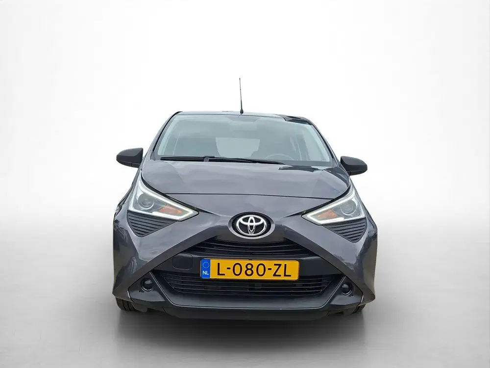 Toyota Aygo 1.0 VVT-i x-fun uit 2021, foto 2