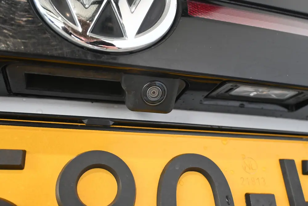Volkswagen T-Cross 1.0 TSI Life Clima Cruise Control Navigat uit 2020, foto 18
