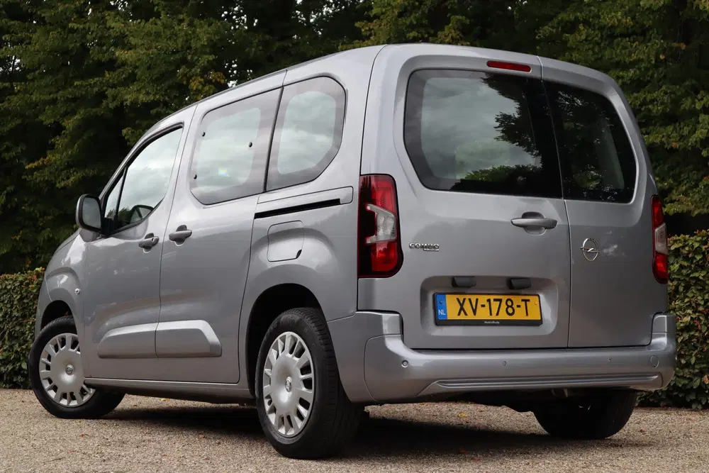 Opel Combo 1.2 Turbo L1H1 Edition uit 2019, foto 4