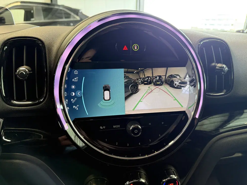 Mini Countryman 2.0 Cooper SE ALL4 Camera uit 2022, foto 12