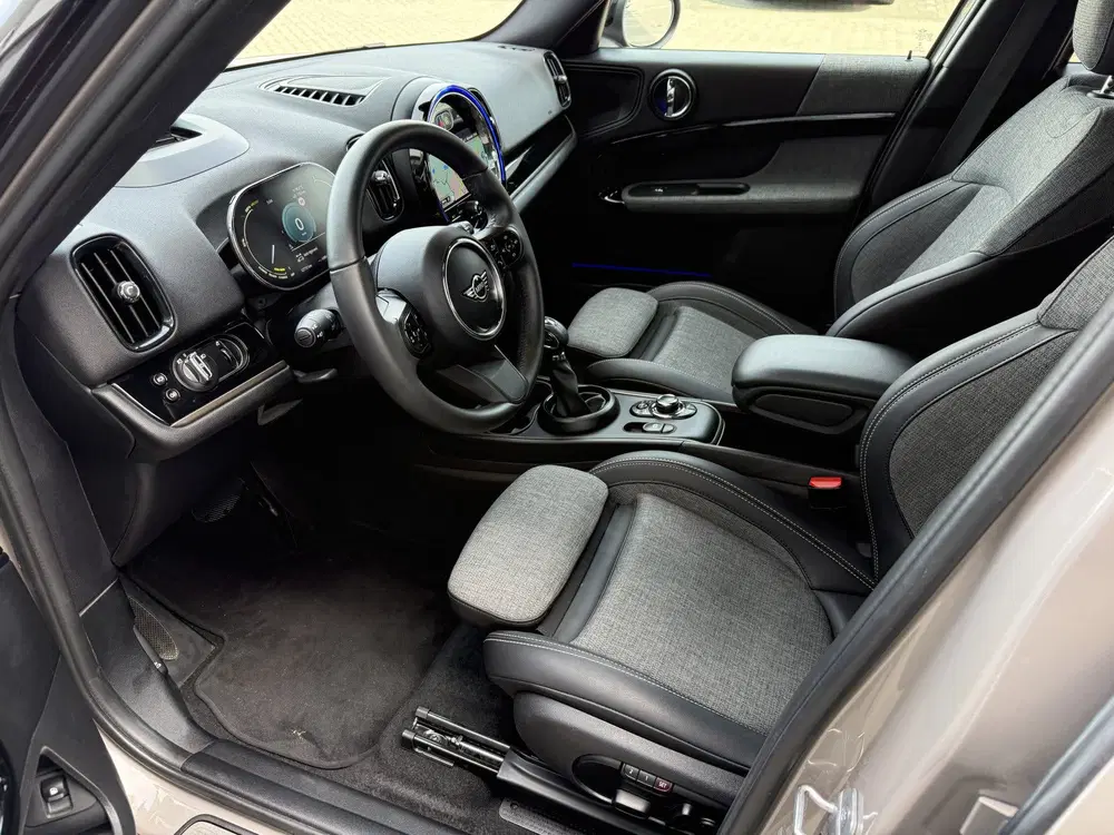 Mini Countryman 2.0 Cooper SE ALL4 Camera uit 2022, foto 6