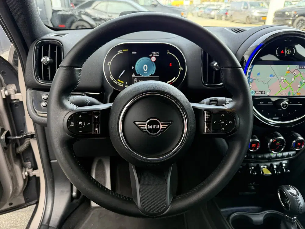 Mini Countryman 2.0 Cooper SE ALL4 Camera uit 2022, foto 8