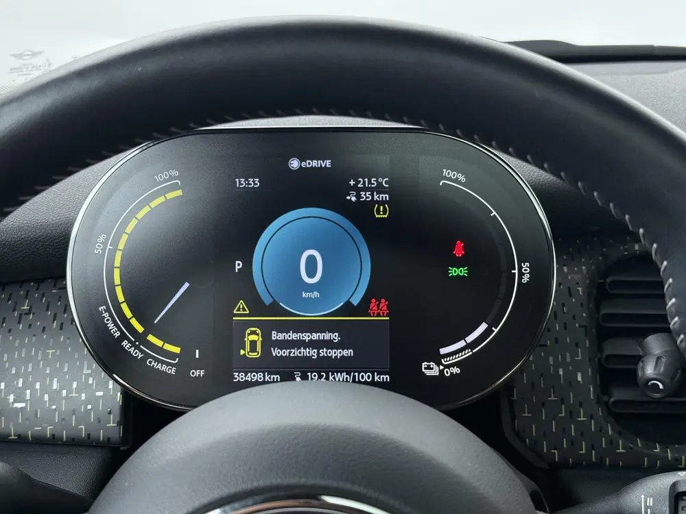 Mini Electric MINI Yours uit 2021, foto 3