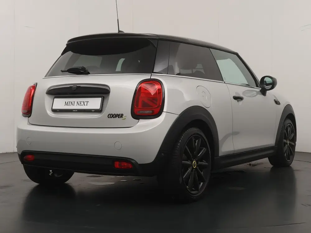 Mini Electric MINI Yours uit 2021, foto 9