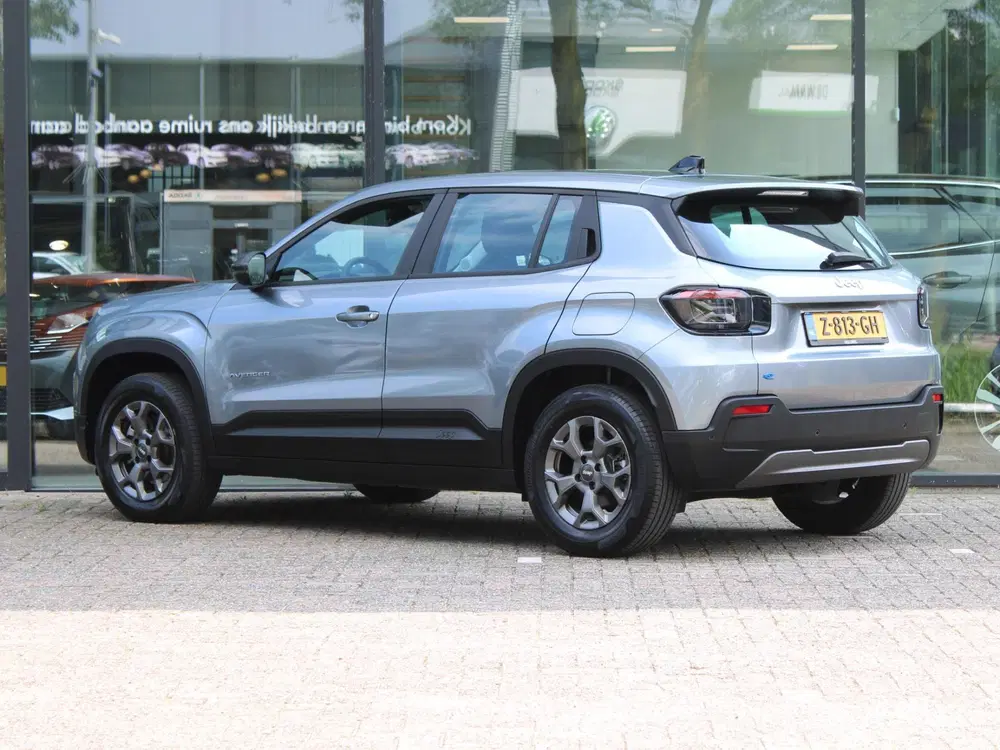 Jeep Avenger Longitude Business Pack 54 kWh uit 2024, foto 2