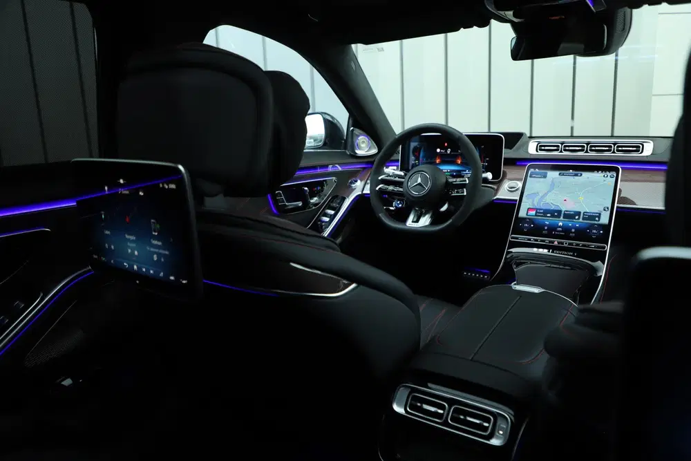 Mercedes-Benz S-Klasse AMG 63 S E Performance Lang uit 2024, foto 11