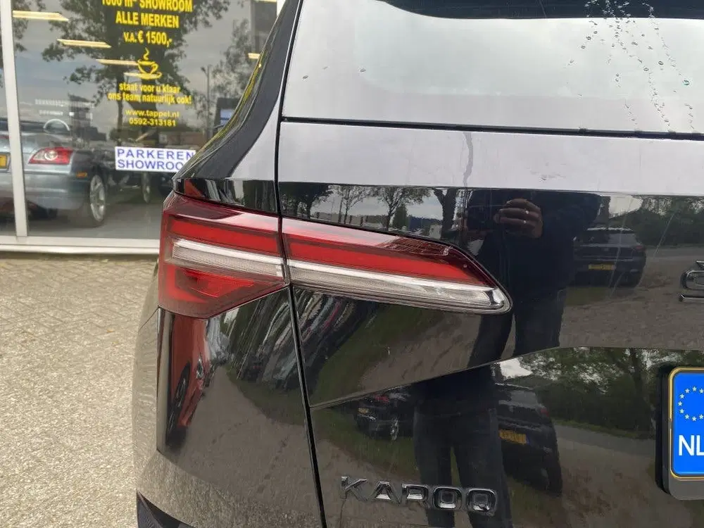 Skoda Karoq 1.5 TSI Sportline Business LEDER uit 2022, foto 16