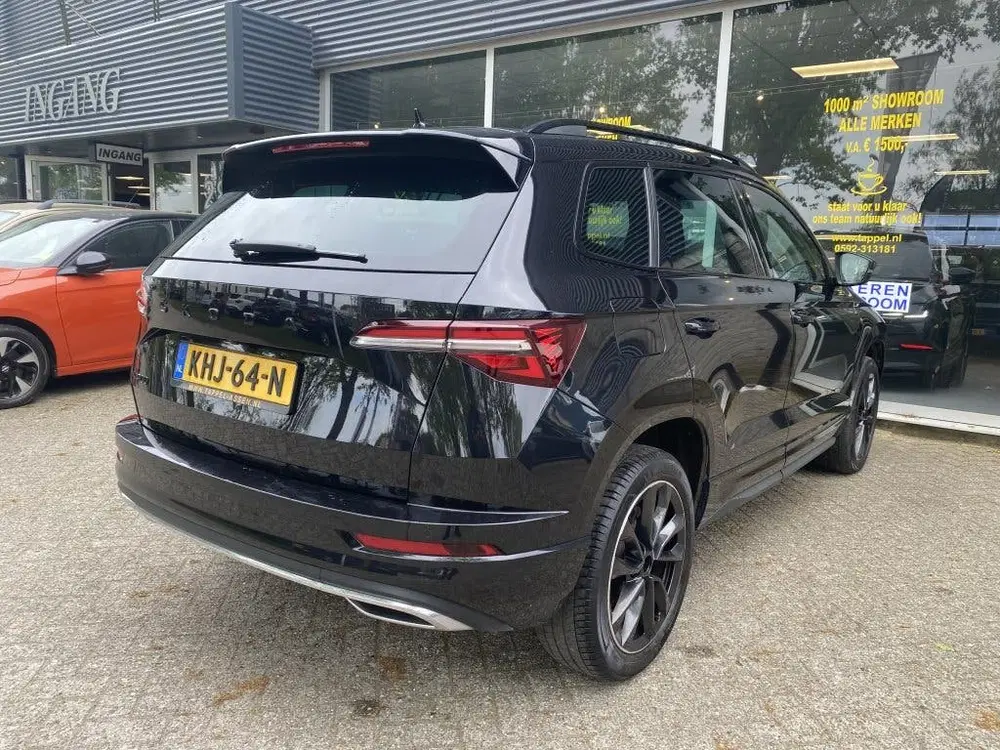 Skoda Karoq 1.5 TSI Sportline Business LEDER uit 2022, foto 17
