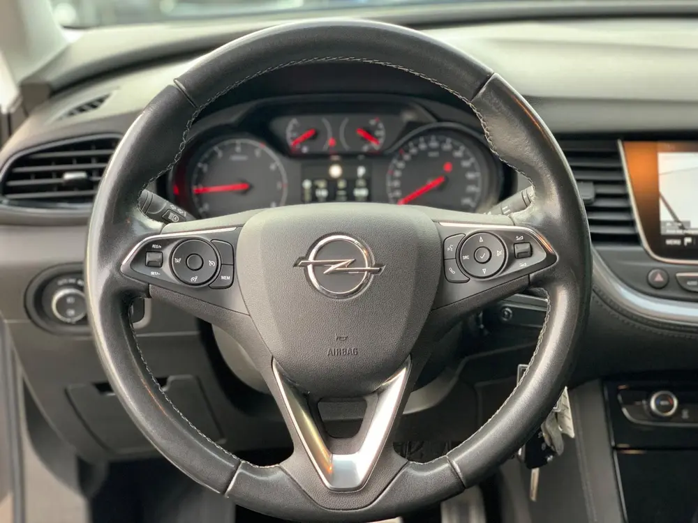 Opel Grandland X 1.2 Turbo Innovation uit 2019, foto 2