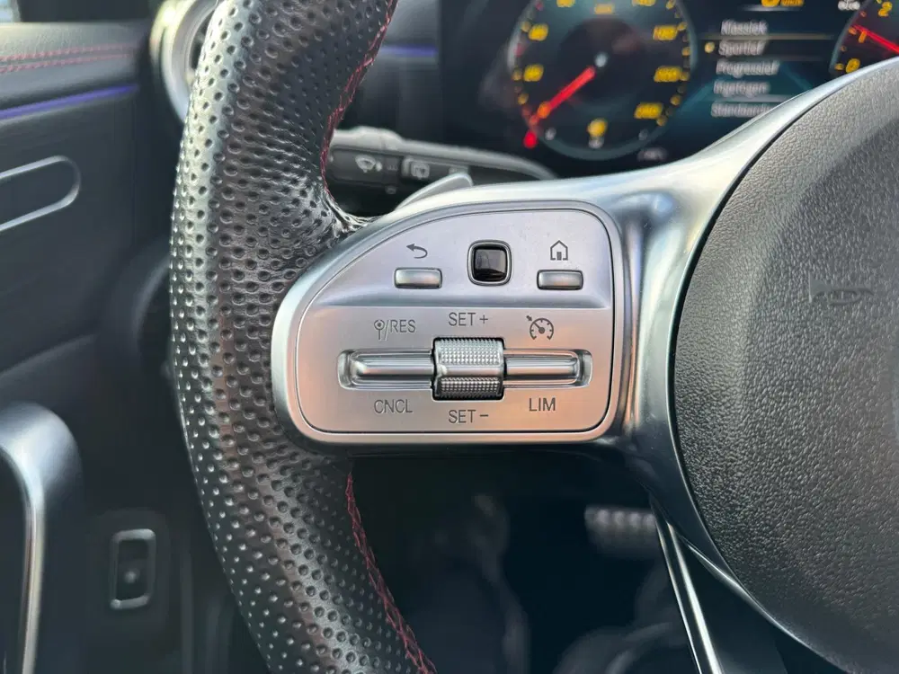 Mercedes-Benz CLA 250 e AMG Panorama L uit 2022, foto 13