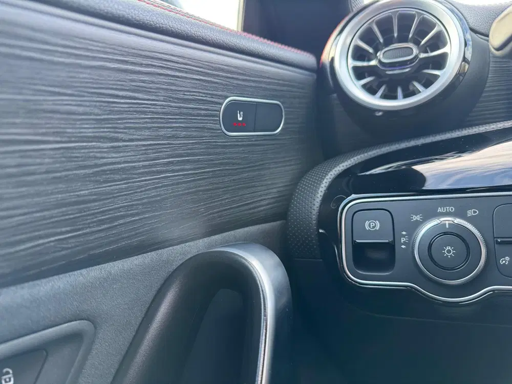 Mercedes-Benz CLA 250 e AMG Panorama L uit 2022, foto 19