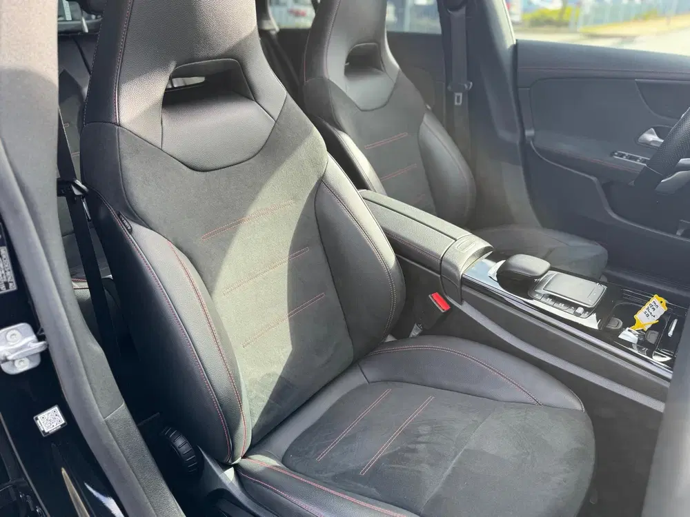 Mercedes-Benz CLA 250 e AMG Panorama L uit 2022, foto 8