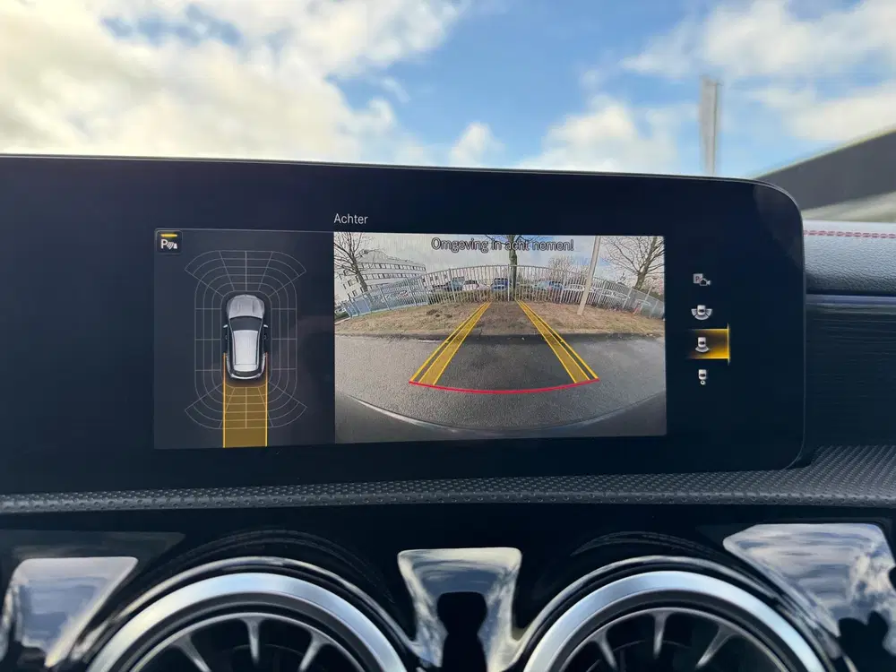 Mercedes-Benz CLA 250 e AMG Panorama L uit 2022, foto 9