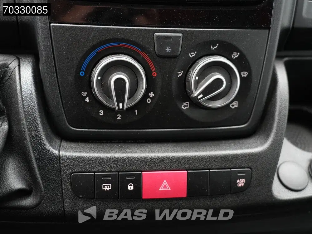 Citroën Jumper Bakwagen Laadklep Zijdeur Airco Cruise uit 2024, foto 13