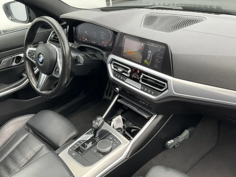 BMW 3-Serie 3 Serie Touring 330i M-Sport High Executive Edition Pano uit 2019, foto 3