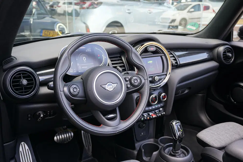 Mini Cabrio 1.5 Cooper Sidewalk Edition JCW + CAMERA uit 2021, foto 14