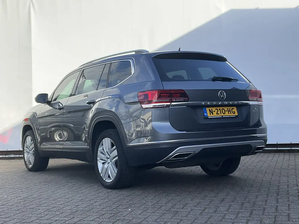 Volkswagen TERAMONT 7-Peroons 3.6 VR6 277pk 7-Pers Pano Memo uit 2019, foto 17