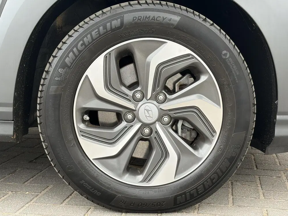 Hyundai KONA 1.6 GDI HEV Fashion uit 2021, foto 13