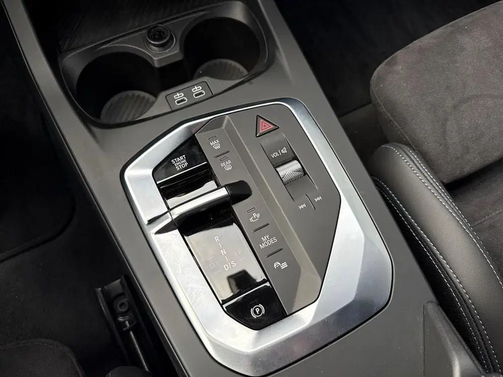 BMW 1-serie 120 uit 2025, foto 18