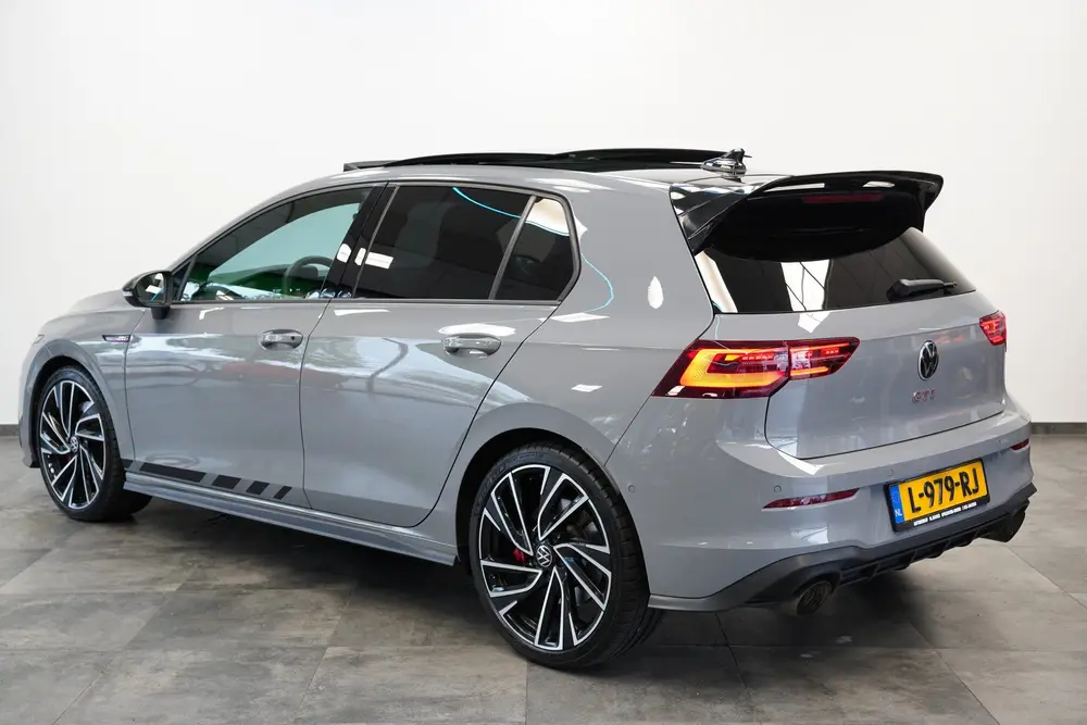 Volkswagen Golf 2.0 TSI GTI Akrapovič Panoramadak Harman&Ka uit 2020, foto 3