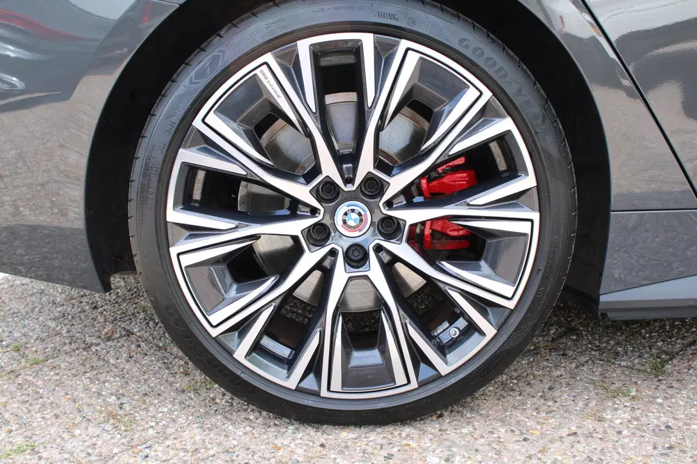 BMW i4 M50 High Executive 84 kWh uit 2023, foto 11