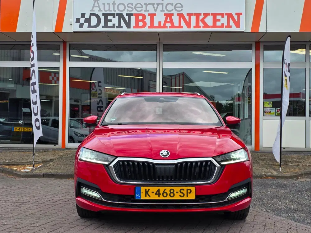 Skoda Octavia 1.5 e-TSI Bns Edition Plus Automaat BJ.2 uit 2021, foto 2