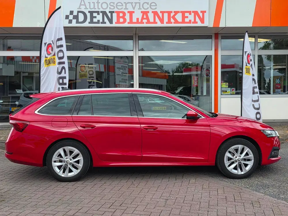 Skoda Octavia 1.5 e-TSI Bns Edition Plus Automaat BJ.2 uit 2021, foto 4
