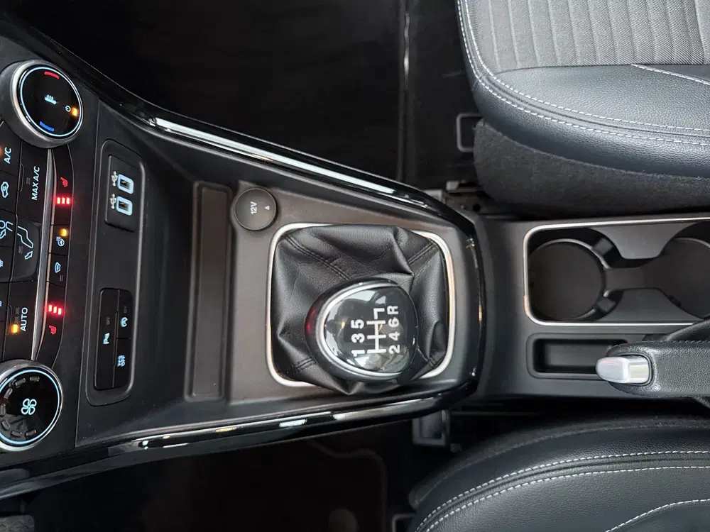 Ford EcoSport 125PK EcoBoost Titanium uit 2020, foto 19