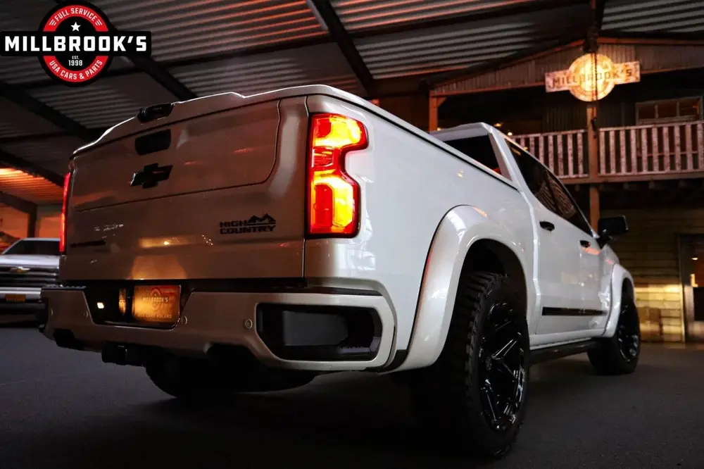 Chevrolet Silverado High Country Black Edition, Widebody, LP uit 2024, foto 12