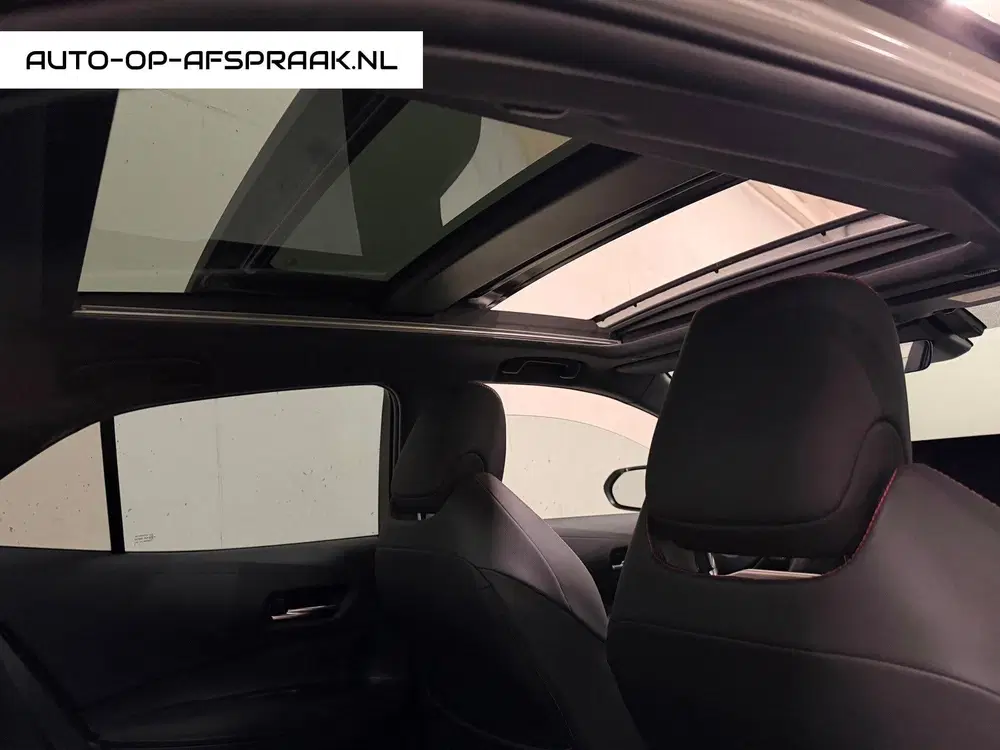 Toyota Corolla Hybrid 180 GR Sport Automaat HUD Pano JBL uit 2025, foto 14