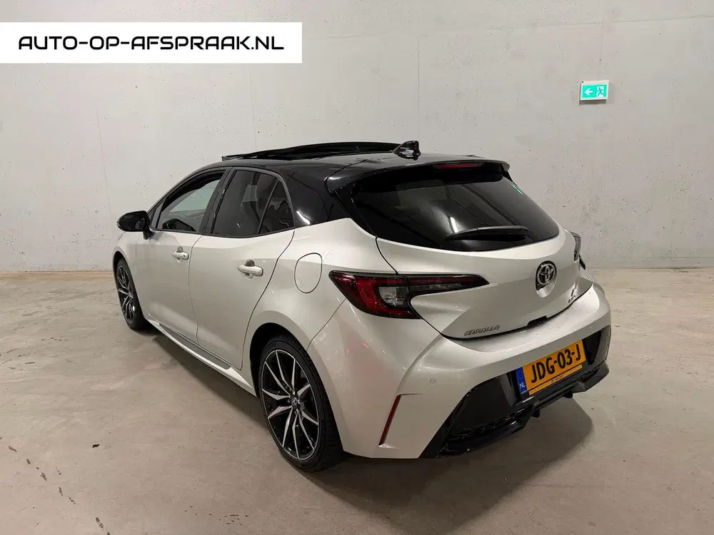 Toyota Corolla Hybrid 180 GR Sport Automaat HUD Pano JBL uit 2025, foto 6