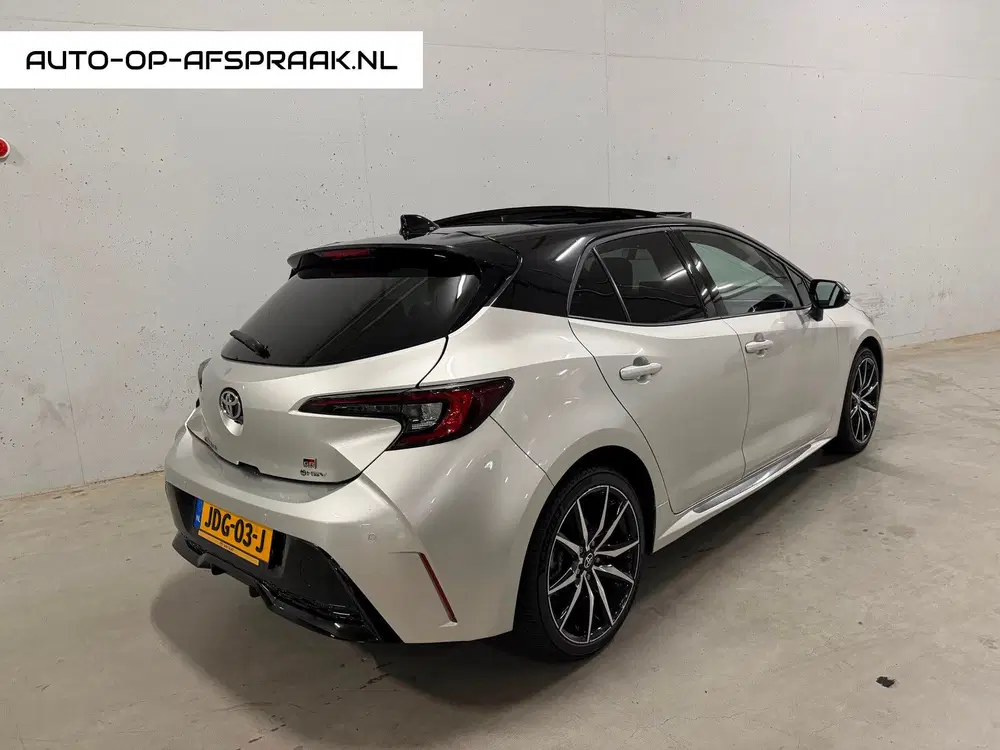 Toyota Corolla Hybrid 180 GR Sport Automaat HUD Pano JBL uit 2025, foto 7