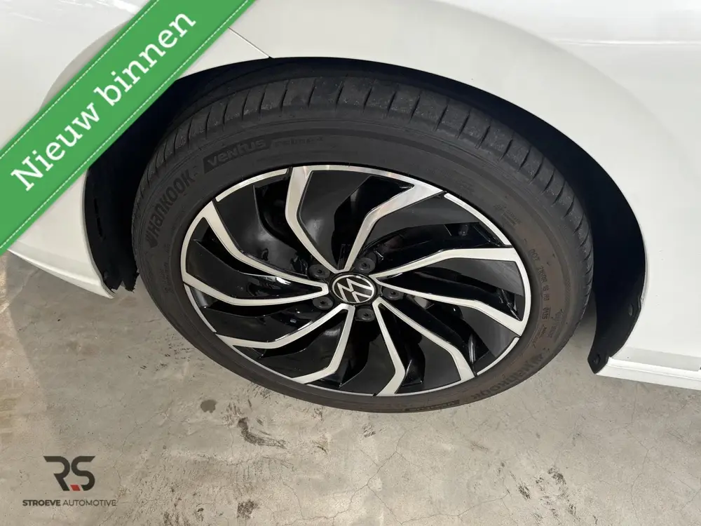 Volkswagen Golf 1.5 eTSI Style | LED | Pano | ACC | Virtual uit 2021, foto 17