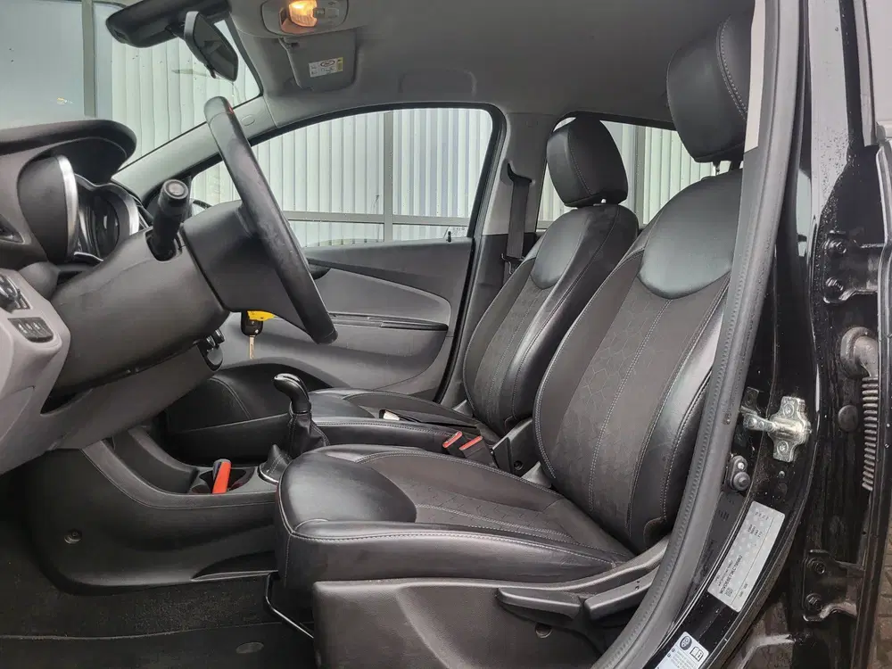 Opel Karl 1.0 ecoFLEX Innovation uit 2019, foto 12