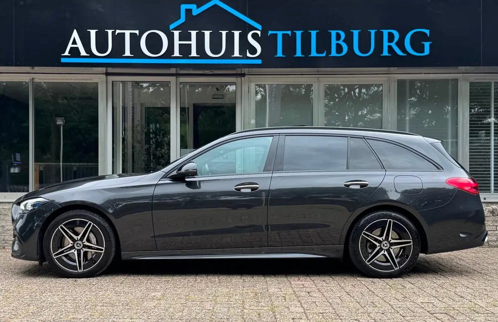 Mercedes-Benz C-Klasse 300 e AMG Line Pano Trekhaak L uit 2022, foto 4