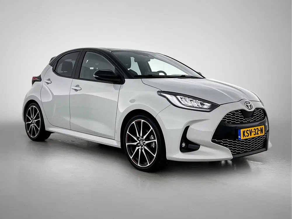 Toyota Yaris 1.5 Hybrid GR Sport Limited uit 2022, foto 15